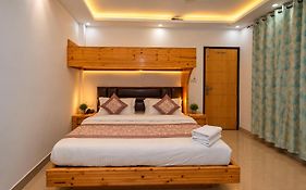 Hotel Yes Boss - Complimentary Airport Pick Up-Book For 2 Nights And Get Third Night Free